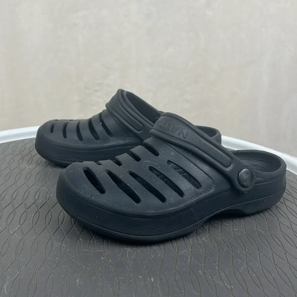 Nautica Kids Black Clogs Size 13 water shoe